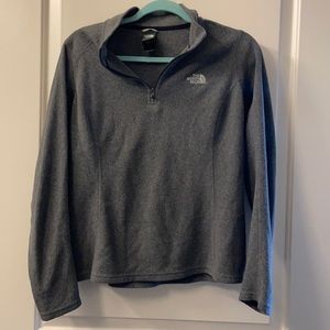 Grey north face fleece!!!!